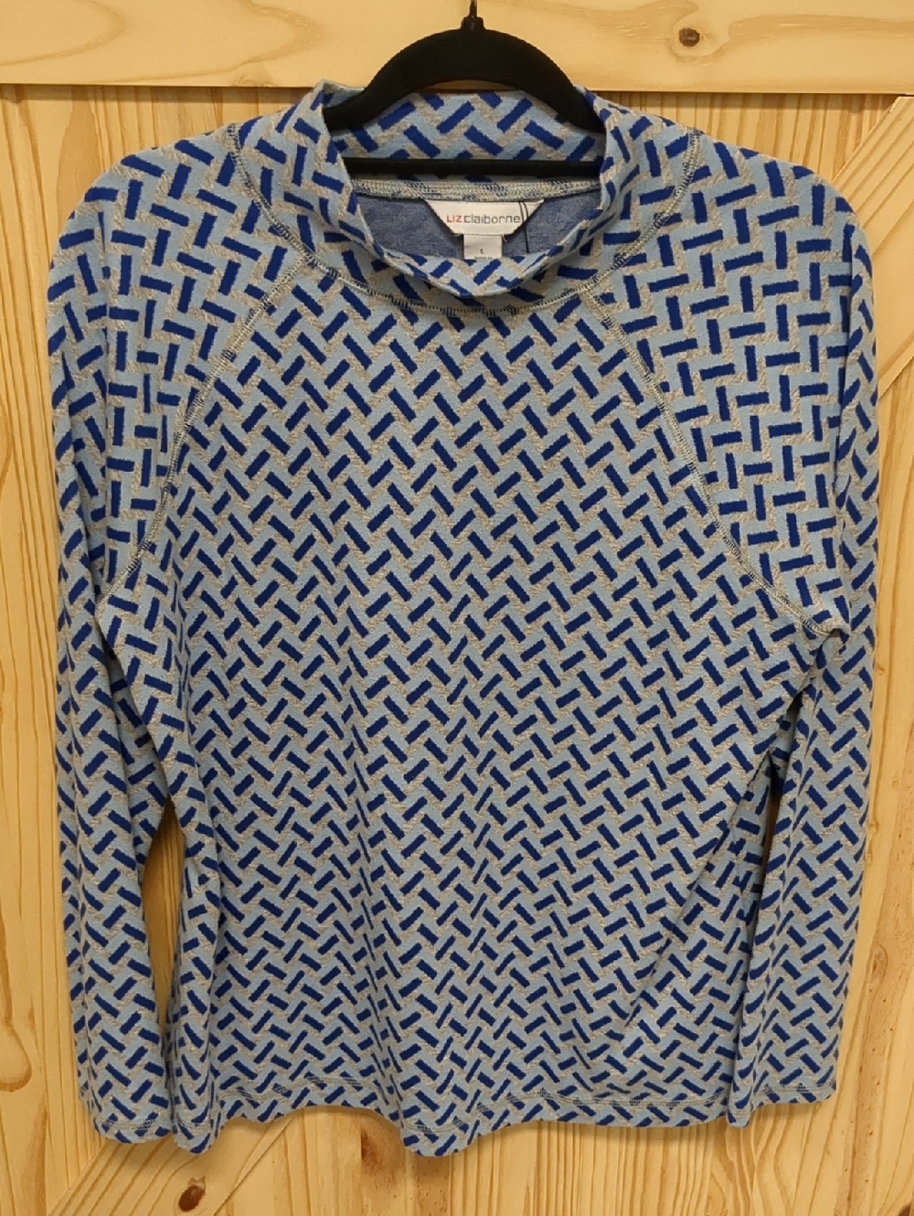 Liz Claiborne Blue Geometric Sweater